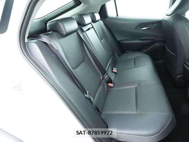 Toyota PRIUS 2025-04 8209670-6