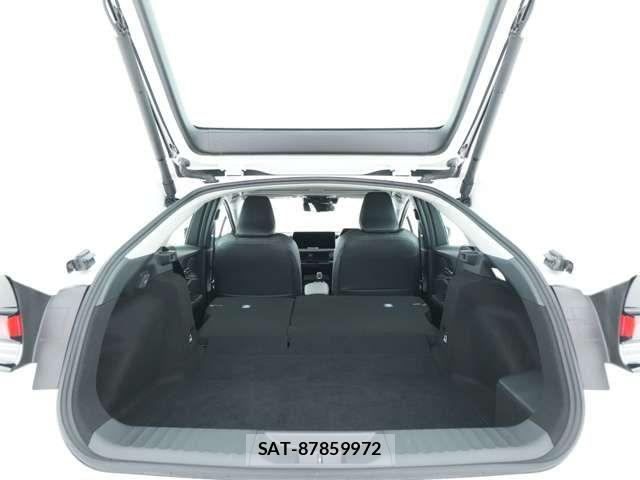 Toyota PRIUS 2025-04 8209670-8