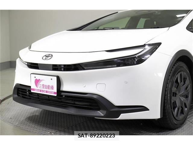 Toyota PRIUS 2024-08 8209674-10