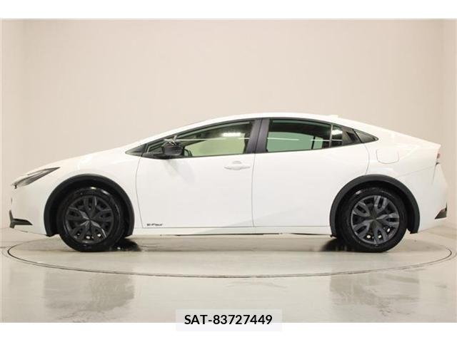 Toyota PRIUS 2025-03 8209673-9