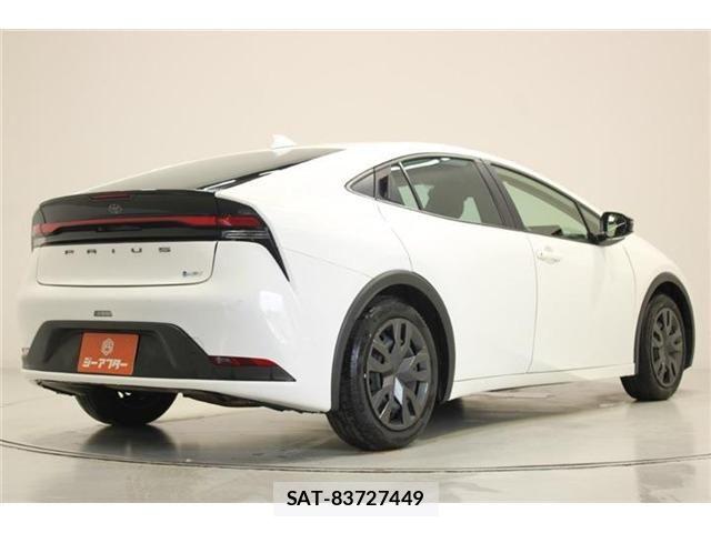 Toyota PRIUS 2025-03 8209673-12