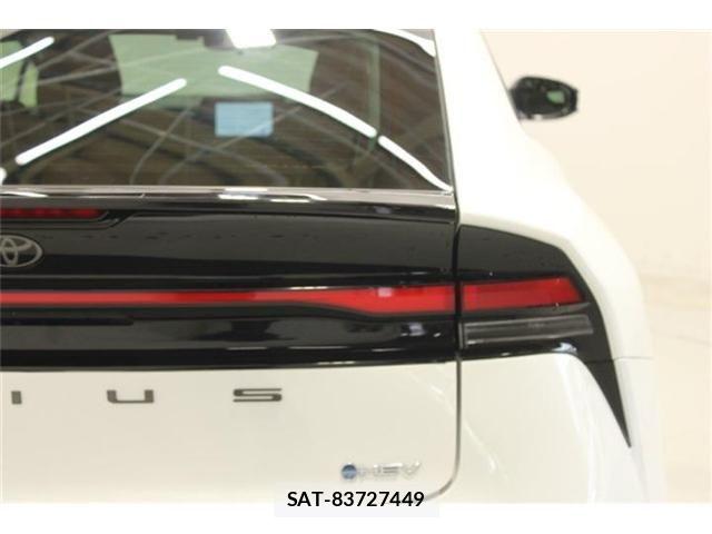 Toyota PRIUS 2025-03 8209673-18