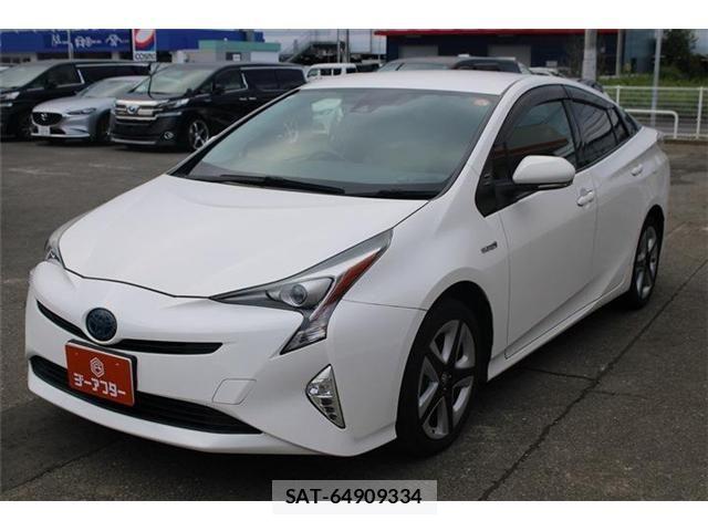 Toyota PRIUS 2016-04 8231381-12