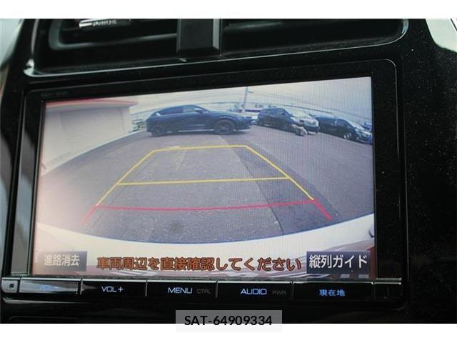 Toyota PRIUS 2016-04 8231381-1