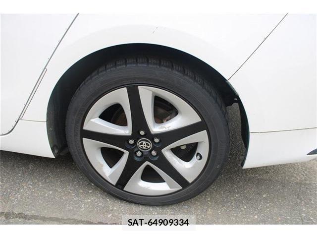 Toyota PRIUS 2016-04 8231381-21