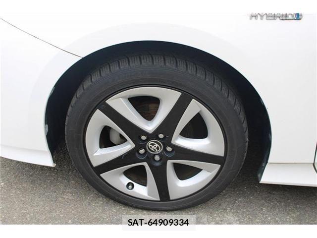 Toyota PRIUS 2016-04 8231381-22