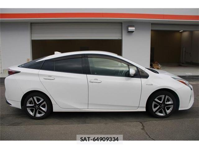 Toyota PRIUS 2016-04 8231381-7