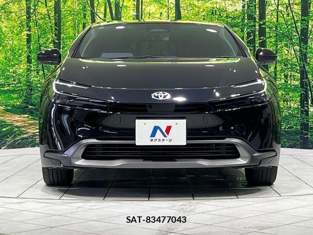 Toyota PRIUS 2024-08 8246413-14