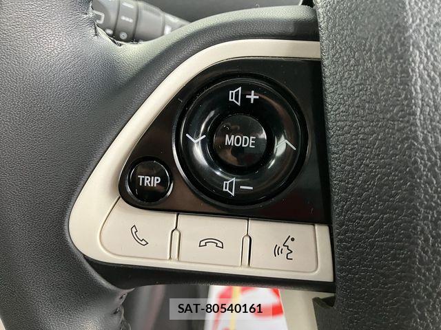Toyota PRIUS 2018-02 8246414-16