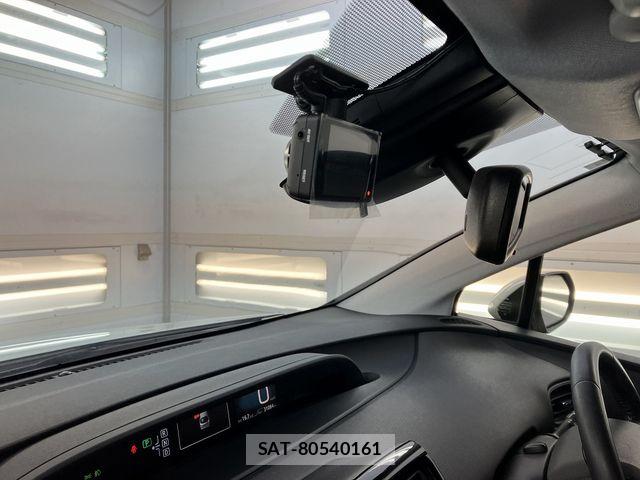 Toyota PRIUS 2018-02 8246414-21