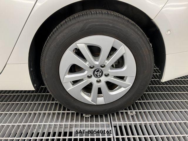 Toyota PRIUS 2018-02 8246414-2