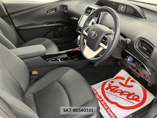 Toyota PRIUS 2018-02 8246414-8