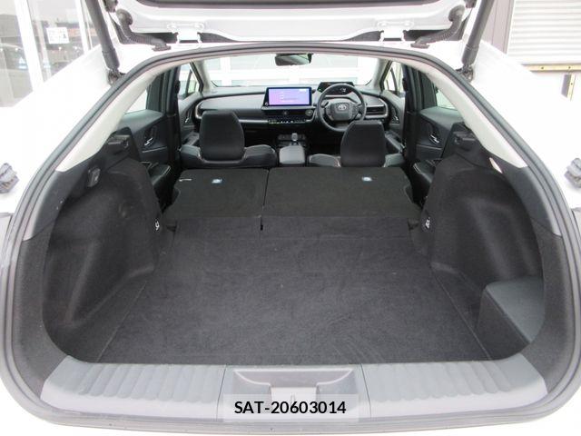 Toyota PRIUS 2025-04 8316549-17