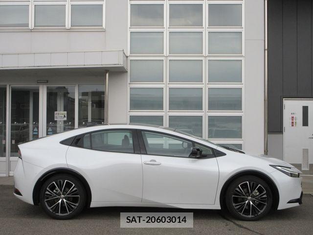 Toyota PRIUS 2025-04 8316549-22