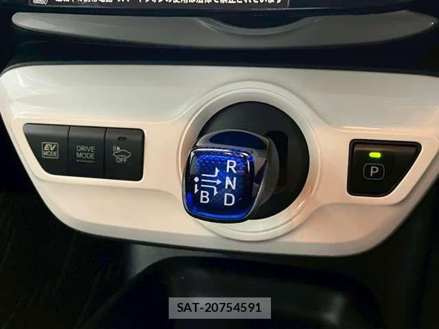 Toyota PRIUS 2016-11 8316553-9