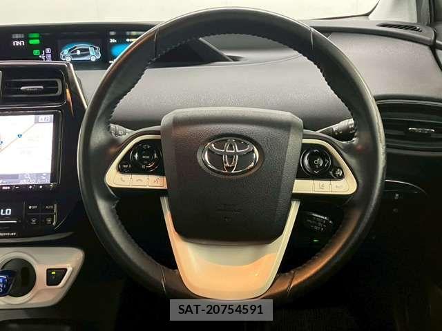 Toyota PRIUS 2016-11 8316553-13