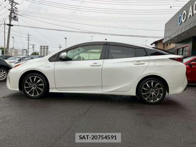Toyota PRIUS 2016-11 8316553-17