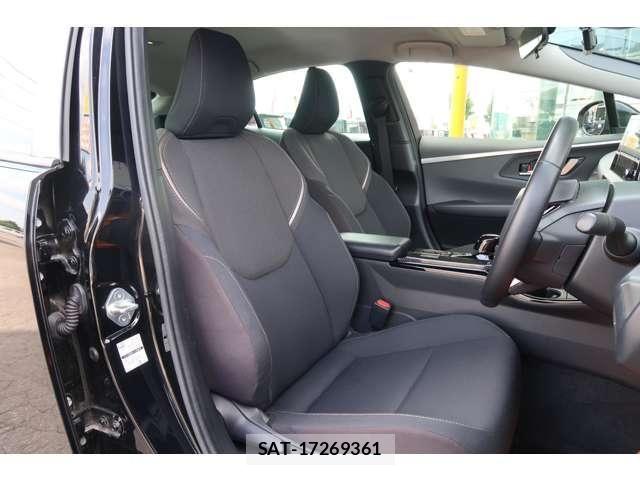 Toyota PRIUS 2023-11 8316548-13