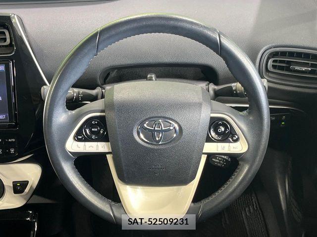 Toyota PRIUS 2018-07 8316554-11
