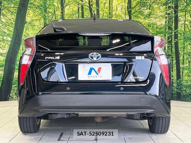 Toyota PRIUS 2018-07 8316554-15