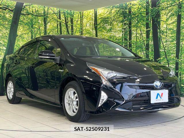Toyota PRIUS 2018-07 8316554-16