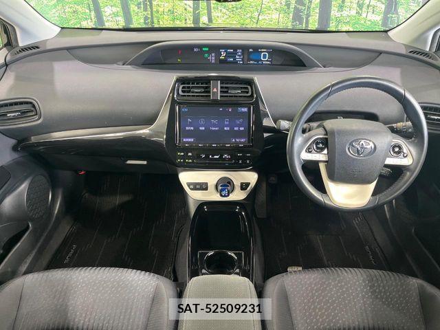 Toyota PRIUS 2018-07 8316554-1