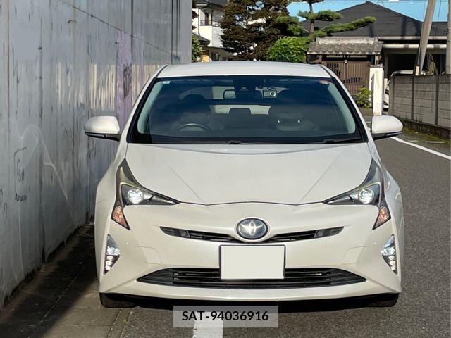 Toyota PRIUS 2016-05 8316555-1