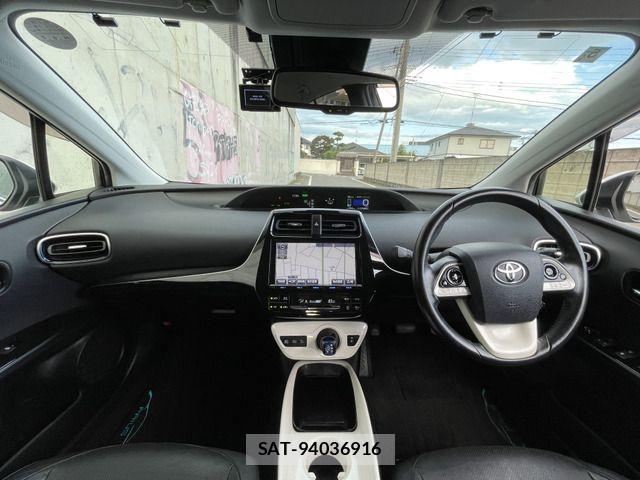Toyota PRIUS 2016-05 8316555-6