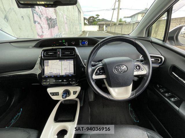 Toyota PRIUS 2016-05 8316555-7