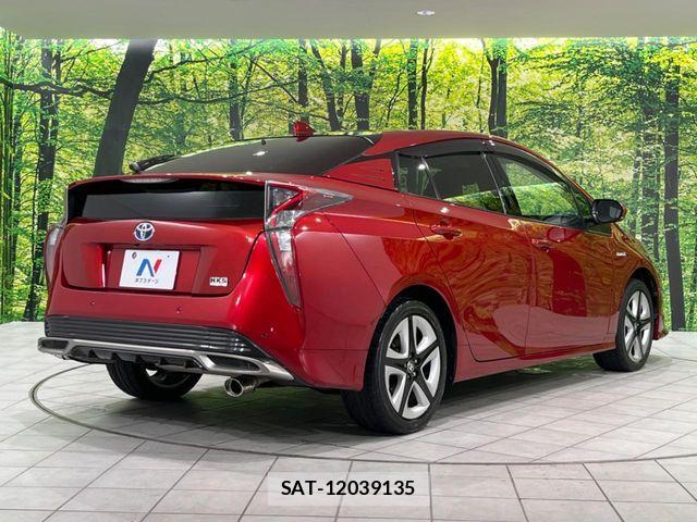 Toyota PRIUS 2016-03 8316556-18