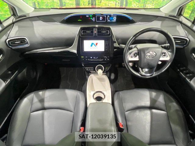 Toyota PRIUS 2016-03 8316556-1