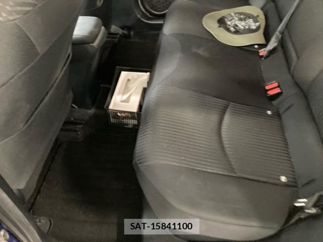 Toyota PRIUS 2015-12 8316557-11