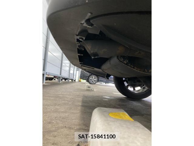 Toyota PRIUS 2015-12 8316557-17
