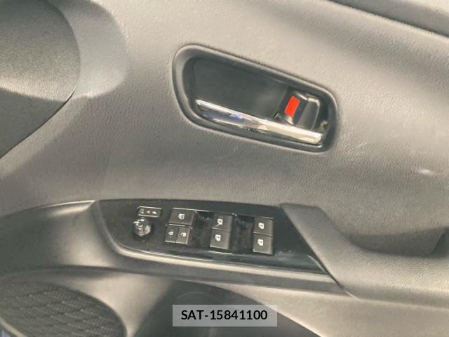 Toyota PRIUS 2015-12 8316557-21