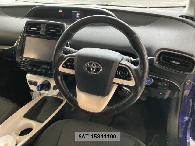 Toyota PRIUS 2015-12 8316557-23