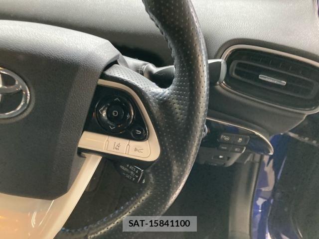 Toyota PRIUS 2015-12 8316557-24