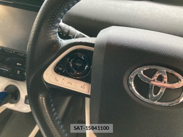 Toyota PRIUS 2015-12 8316557-25