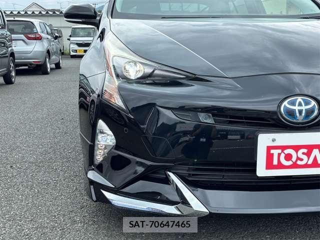 Toyota PRIUS 2017-07 8316552-15