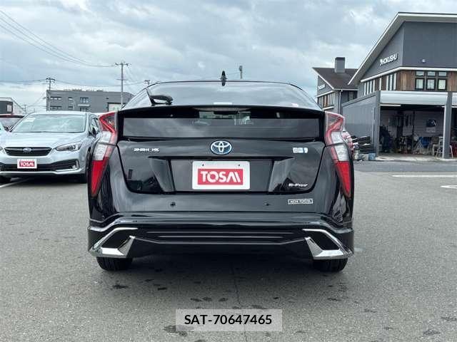 Toyota PRIUS 2017-07 8316552-18