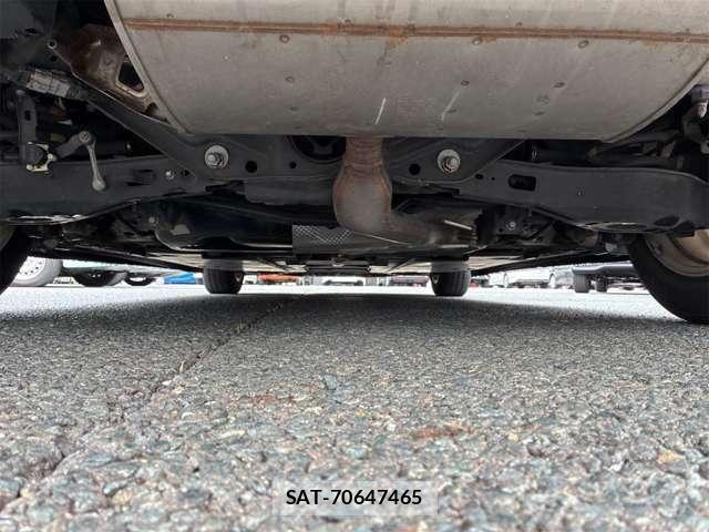 Toyota PRIUS 2017-07 8316552-22