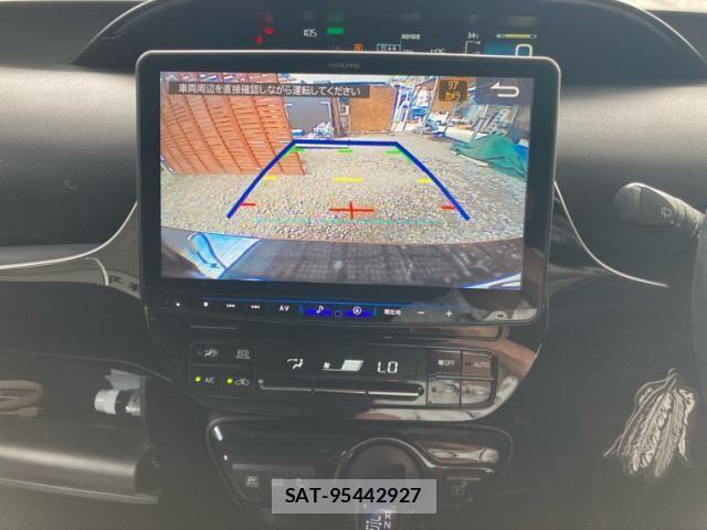 Toyota PRIUS 2019-03 8316551-18