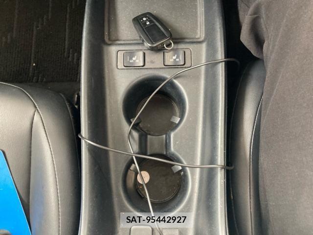 Toyota PRIUS 2019-03 8316551-19