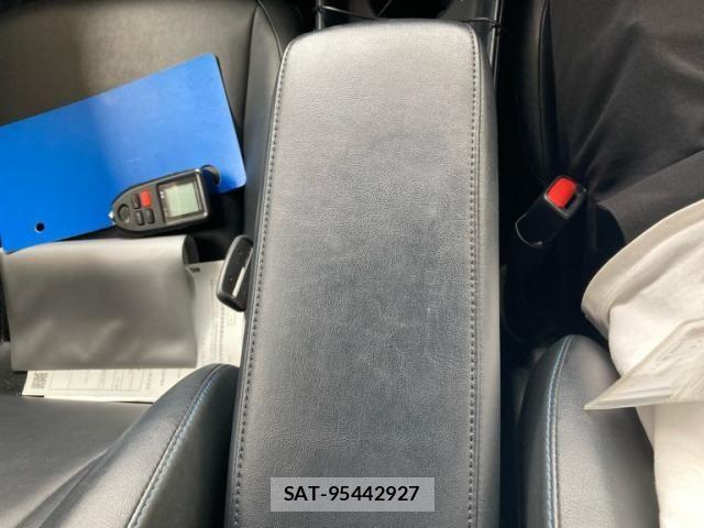Toyota PRIUS 2019-03 8316551-20