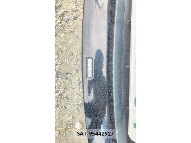 Toyota PRIUS 2019-03 8316551-21