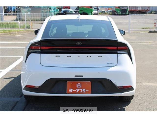 Toyota PRIUS 2025-03 8337491-9