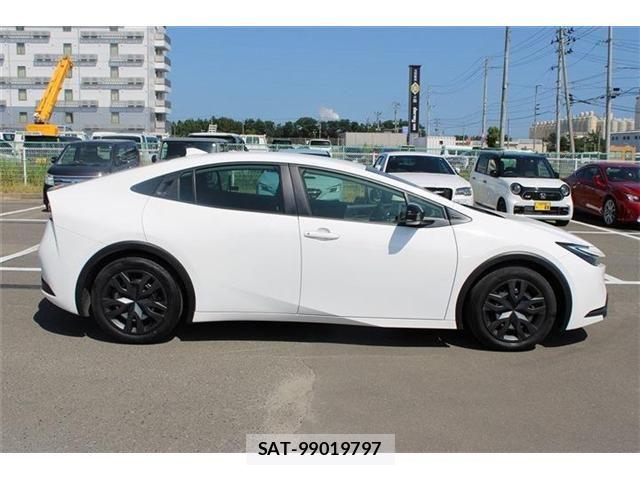Toyota PRIUS 2025-03 8337491-7