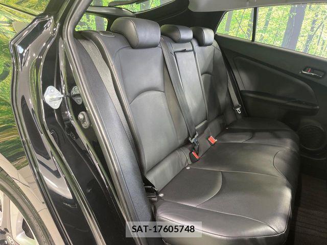Toyota PRIUS 2018-07 8337495-9