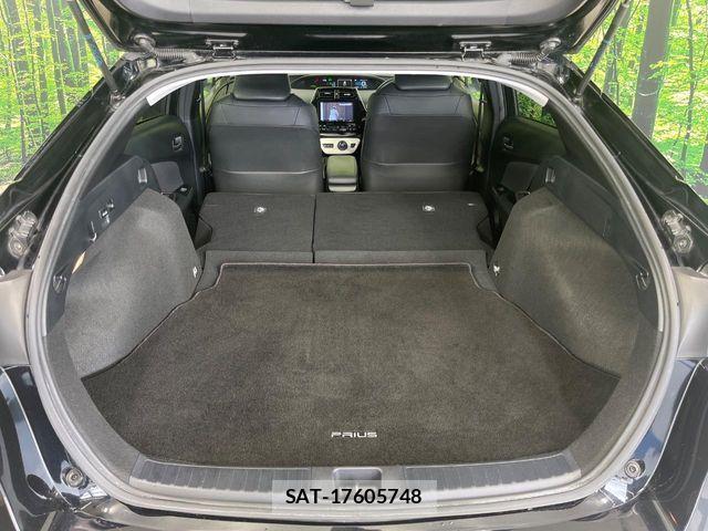 Toyota PRIUS 2018-07 8337495-10