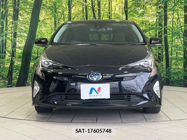 Toyota PRIUS 2018-07 8337495-14