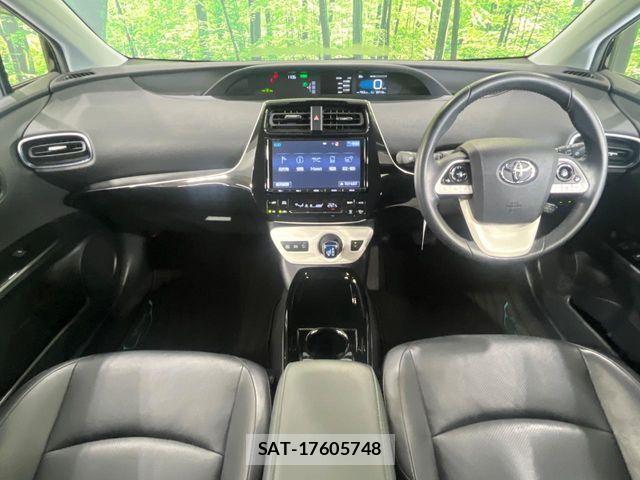 Toyota PRIUS 2018-07 8337495-1
